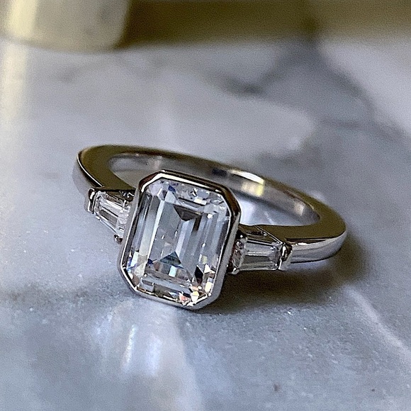 925 Sterling Silver size 7 ring - Picture 1 of 5